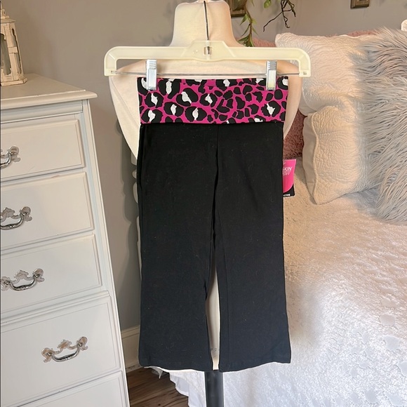 Black Yoga Pants Pink Leopard Print Foldover Waistband Flare Leg New - Picture 4 of 7